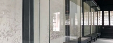 書(shū)畫(huà)類(lèi)博物館展柜定制：防潮襯墊選擇、無(wú)眩光玻璃應(yīng)用及卷軸文物支撐設(shè)計(jì)